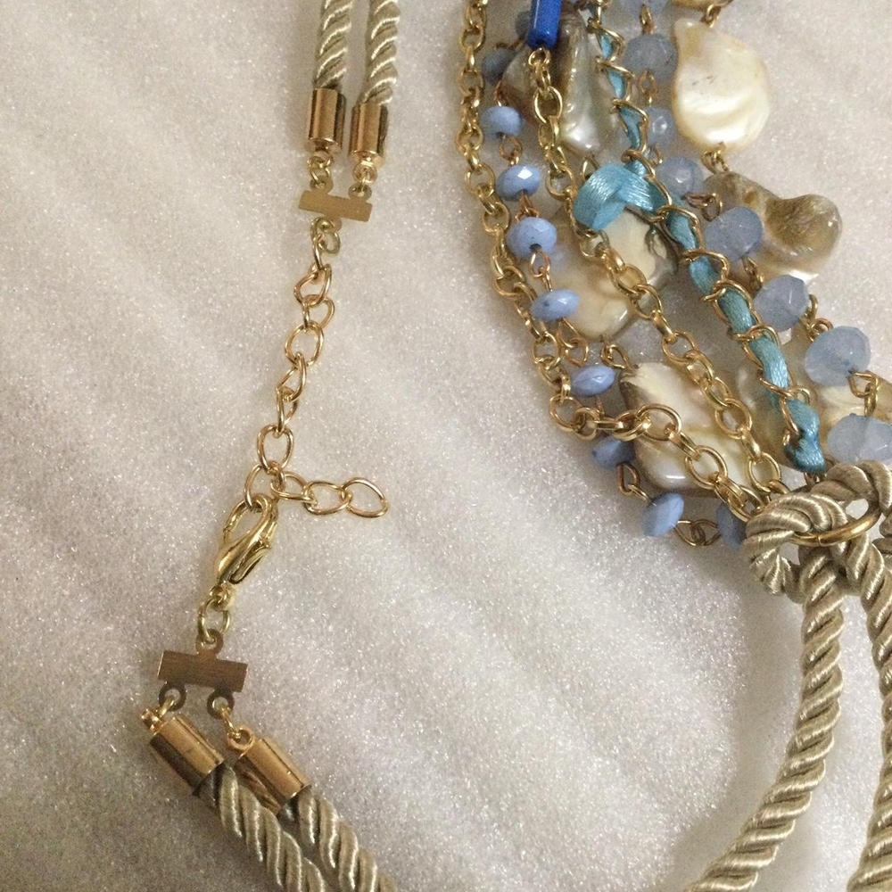 Shell Necklace - Picture 3 of 4